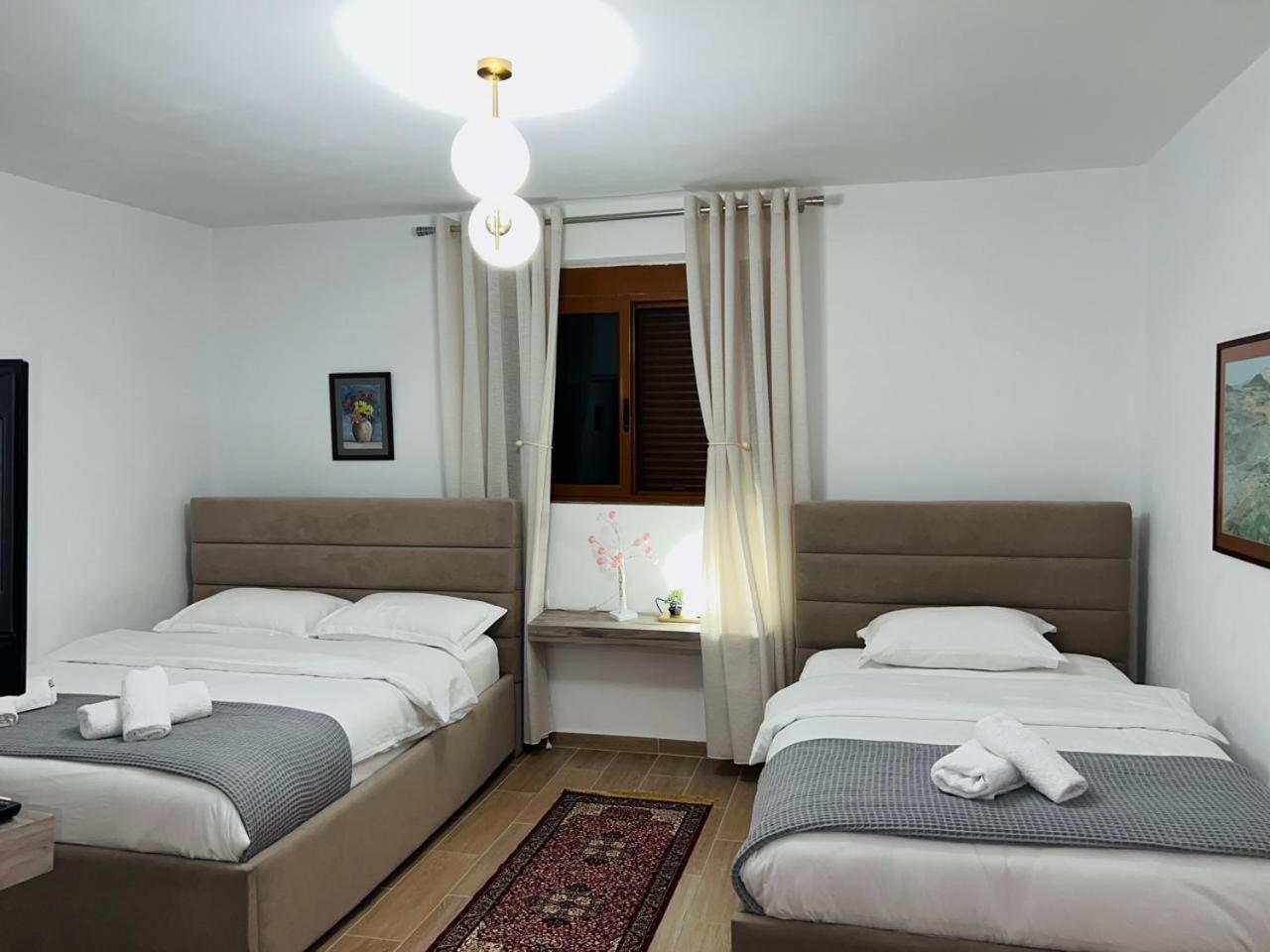 Villa Dona Berat Bagian luar foto
